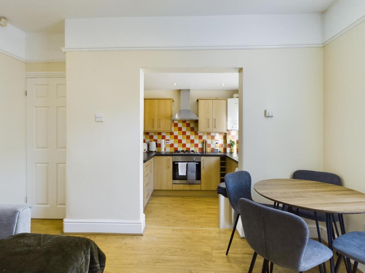 Modern 5 Bedroom House Near Lark Lane Apartment Liverpool