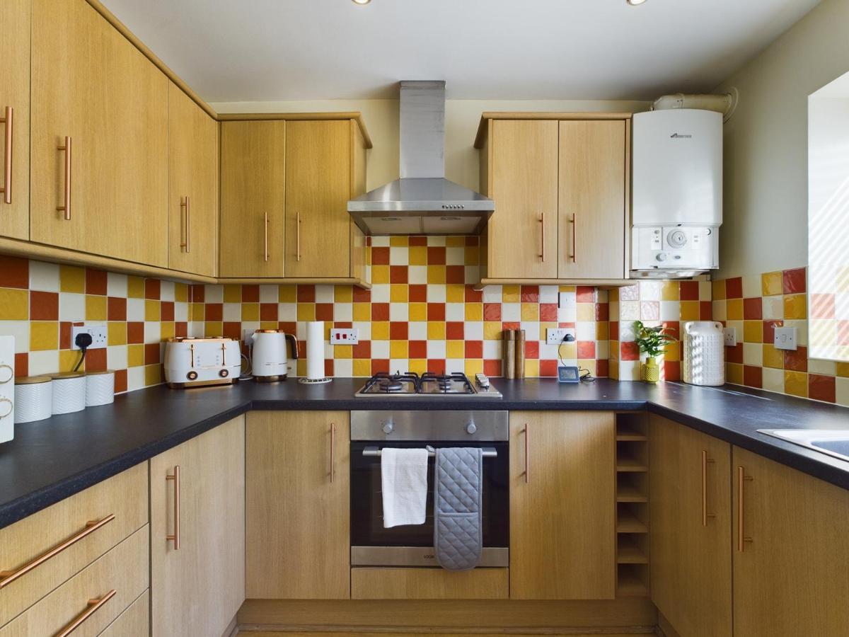 Apartment Modern 5 Bedroom House Near Lark Lane *