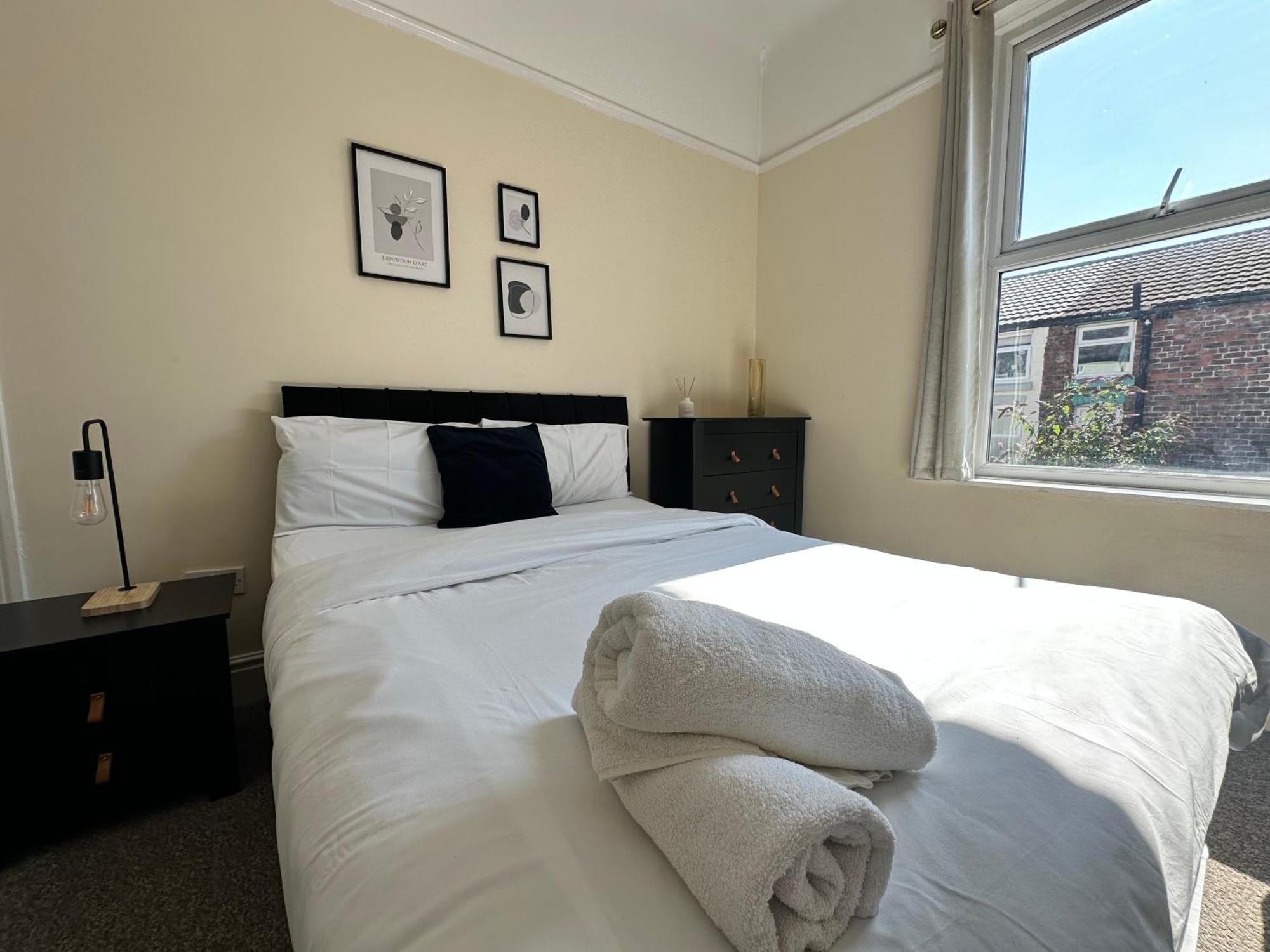 Apartment Modern 5 Bedroom House Near Lark Lane *